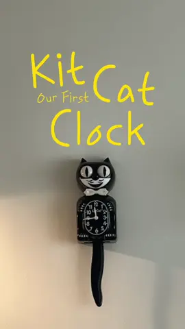 Akhirnya, setelah kepikiran berbulan-bulan gara-gara November kemarin waktu ke Tokyo ga jadi beli Kit-Cat Clock di MoMA 😭 Pas banget bisa nitip sodara yang lagi mampir ke sana 🐈‍⬛🐈‍⬛🐈‍⬛ #kitcatclock #vintageclock #homedecor #interiordecor #studioapartment #sololiving #hometok #momadesignstore 
