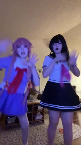 (Were wearing shorts! 🫶) #yunogasaicosplay #ayanoaishicosplay #futurediarycosplay #yanderesimulatorcosplay #yanderecosplay #yandere #fyp #foryou #foryoupage #yunogasai #ayanoaishi 