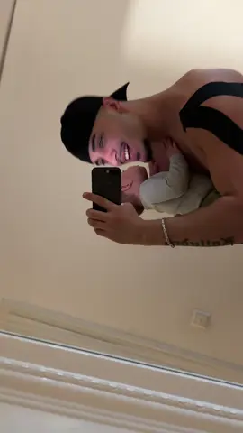 With my cutie niece vibing 🇷🇴🇷🇴