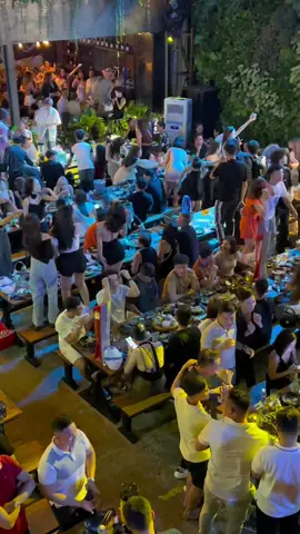 Một quán nhậu bao vui, bao quẩy chưa bao giờ hết Hot ở Quận 1 #hothitsaigon #saigon #thegangs #thegangsquan1 #thegangscentral #diadiemhot #xuhuong #fyp 