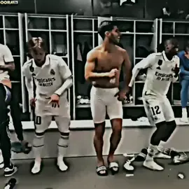 مودريتش رقصة مال مثقفين 😂#ريال_مدريد #fypシ゚viral #عباس_مارسيلو #modric #CapCut 