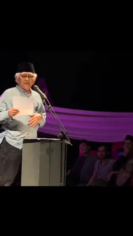 Akan kusimpan sendiri perasaanku :)  #puisi #perasaanku 