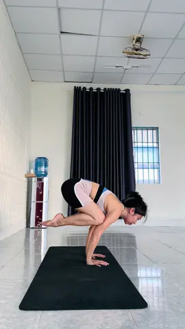 Bakasana #yogawithHa #yoga #baclieu #keepmoving