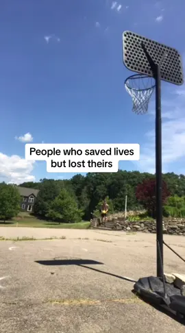What a hero #wholesome #kindness #humanity #hopecore 