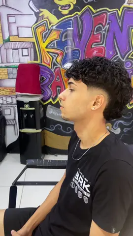 mullet ou moicano?  comenta aqui em baixo 👇 #mullet #moicano #fly #barbearia #trending #tranformation #life #tiktok #gilbala #emalta @netox 