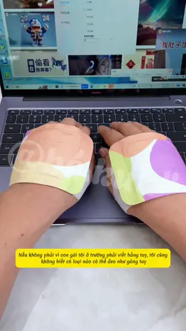 Vào mùa đông nếu có miếng dán giữ ấm tay chân này, con bạn có thể tự làm bài tập và đi làm, sẽ không còn nổi sợ lạnh tay chân nữa #miengdangiunhietchan #miengdangiunhiet #miengdangiunhietbanchan #miengdangiunhietchan #giunhiet #chamsocsuckhoegiadinh #giadungtienich #giadungthongminh #bekun 