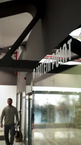 The perfect pre-workout routine! 🦾🦾🦾 Do you use pre-workout ? #gym #proteinshake #preworkout #Lifestyle #Fitness #fitnessmotivation 