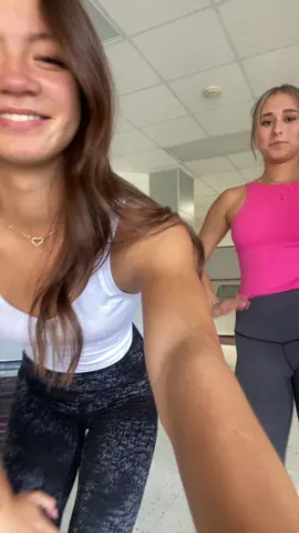 #draft #yoga #yogapants #schooltok #Lululemon #fyp #algorithm #OOTD #bop #viral#gyatttttttt 