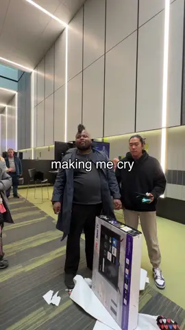 This got real cute and wholesome at the end. #drakeplscollab 
