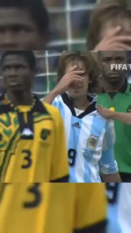 #batistuta #viral #viral #fly #flyp #flypシ #viralvideo 