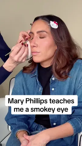my bff @Mary Phillips + I are back! you asked for a smokey eye tutorial so she gave us one! products we used in the comments below👇 #makeuptechnique #maryphillipsmakeup #smokeyeyelook 