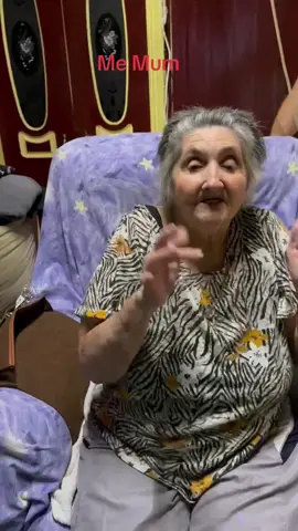 She hasnt heard a single sound for over 76 years and yet she still finds joy in music #auslan #signlanguage #deaf #Distubed #soundofsilence #cyrilriley @disturbed #mymum #fyp #fypシ 