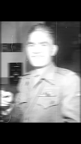 اريد ارجع للايت موشن على هذا التصميم 🗿💔. #عبد_الكريم_قاسم #الزعيم_عبد_الكريم_قاسم  #ابو_الفقراء