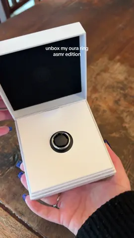 literally so excited @ouraring  #unboxing #asmrunboxing #ouraring #unboxingvideo #haul #wellness #wellnessjourney #wellnesstok #healthylifestyle #wellnessroutine #wellnessproducts 