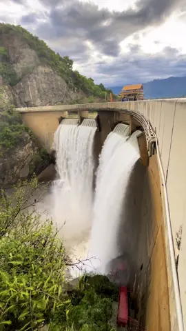 Visitando y sacando unas fotos en San Jacinto Tarija-Bolivia. Pdta : realize un Live en el lugar ese día estén atentos a los Live #tarija #sanjacintotarija🍷🍇🥂🌅🚤🦈🦀 #bolivia🇧🇴 #bolivia🇧🇴 #viral #joelmeneses 