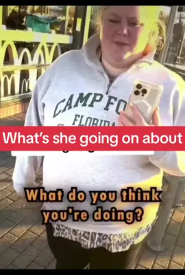What is she going on about! What a karen!  #karen #women #outside #uk #inpublic #clips #viralvideosofficial #viralvideo #viraltiktok 