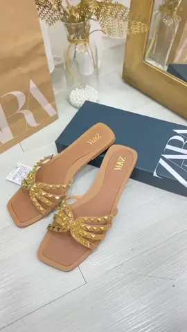 #4you #sendalteplek #sandalimport #sandalviral #sandalwanitakekinian #zara #fyppppppppppppppppppppppp 
