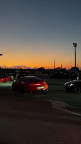 Sunsets with cars🌅#cars #car #supercar #hypercar #fastcar #sunset #sun #carmeet #dubai #uae #dxb #dxbwheels 