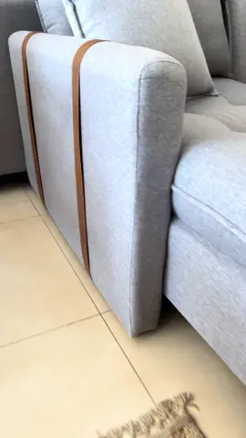 ✨Esse é o nosso modelo sem caixa, campeão de vendas  •Retrátil e reclinável, molas ensacadas, almofadas soltas e braços slim com detalhe em couro Disponível sob encomenda em diversas medidas e revestimentos ✔️ •WhatsApp: (19) 99494-8282 Esperamos por você!!! 📍Rua do Ósmio, n° 1.617, Jardim Mollon - Santa Bárbara d’Oeste - SP #sofacama #sofasemcaixa #apartamento #conforto #qualidade 