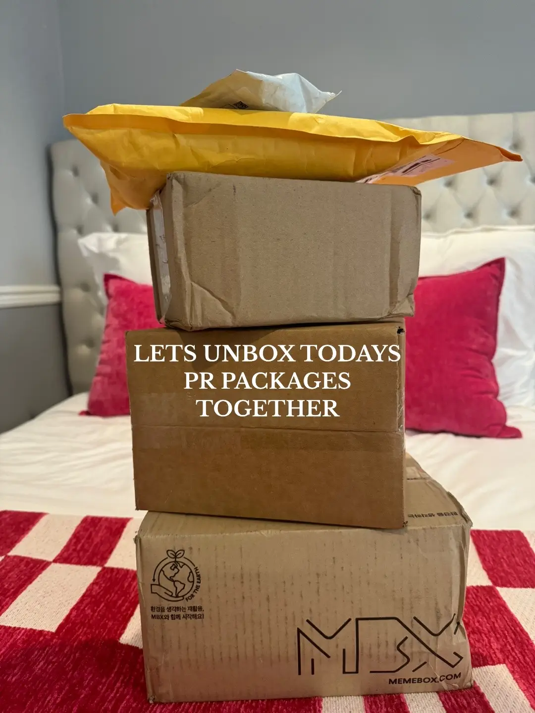 eeeekkk!! screaming! So excited fo try these! Thank you so much to these brands for thinking of me, and generously sending these goodies over 💌 what would you guys like a full review vid on first? Lmk!💋  @lex  #pr #prpackage #prpackages #prhaul #prhaulunboxing #prpackageshaul #unboxing #unboxinghaul #haul #makeuphaul #theinkeylist #idewcare #toofaced #bossupcosmetics #prunboxinghaul 