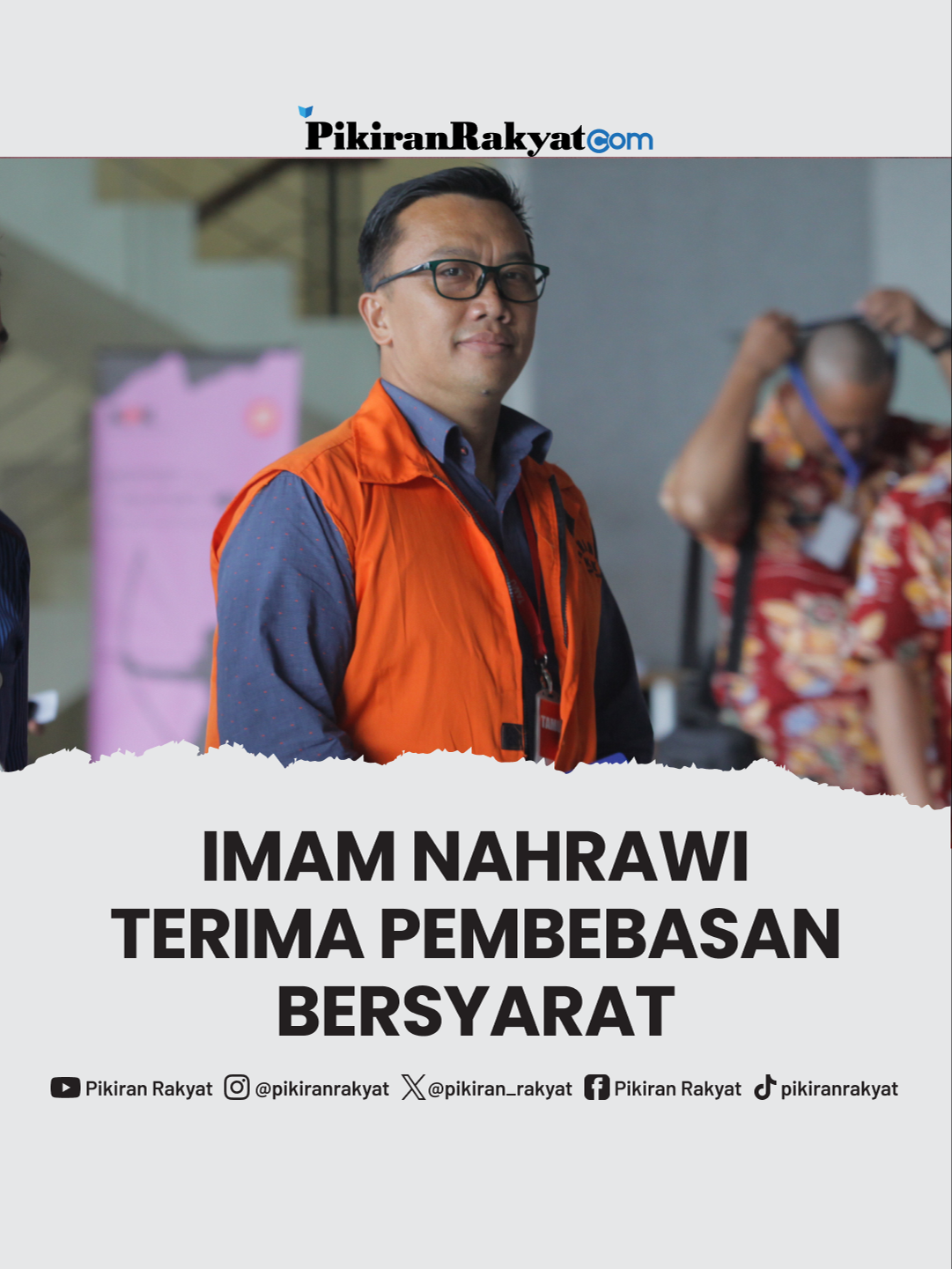 Sebelumnya, majelis hakim Pengadilan Tindak Pidana Korupsi (Tipikor) pada Pengadilan Negeri (PN) Jakarta Pusat memvonis Imam Nahrawi 7 tahun penjara dan denda Rp400 juta subsider 3 bulan kurungan. Dia secara sah dan meyakinkan terbukti bersalah dalam kasus suap terkait pengurusan proposal dan hibah KONI serta menerima gratifikasi. . Kendati demikian, Vonis tersebut lebih ringan dari tuntutan Jaksa Penuntut Umum (JPU) KPK. Jaksa lembaga antirasuah menginginkan Imam Nahrawi dihukum 10 tahun penjara dan denda Rp500 juta subsider 6 bulan kurungan penjara. . Asep Bidin Rosidin/PRMN . Selengkapnya di https://www.pikiran-rakyat.com/nasional/amp/pr-017783645/berkelakuan-baik-eks-menpora-imam-nahrawi-terima-pembebasan-bersyarat #ImamNahrawi #Terima #Pembebasan #Bersyarat #PRMN