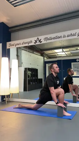 Learn how to do the Kneeling Lunge Pilates pose!  This pose is featured in our Strength & Stretch classes  #fyp #foryou #foryoupage #pilates #pilatesmovement #pilatesinstructor #lunge #lunges #training #fitnessclass #strengthtraining #stretching #Fitness #hull 