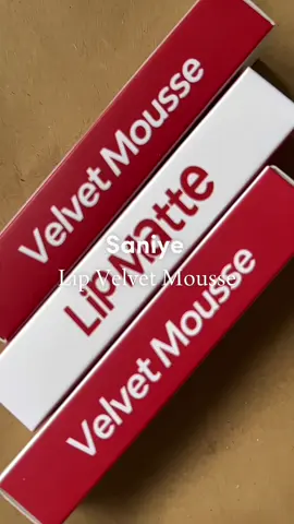 Lip mousse yg lembut bgt teksturnya kek mentega ini udh pda cobain blm bestie? 😍 #SaniyeCosmetics #lipcream #lipmousse #lipvelvet #lipcreammurah 