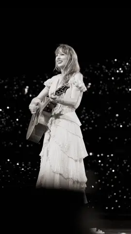 1989 acoustic mash up CHAOS in Sydney (Taylor’s Version) 🫶😎