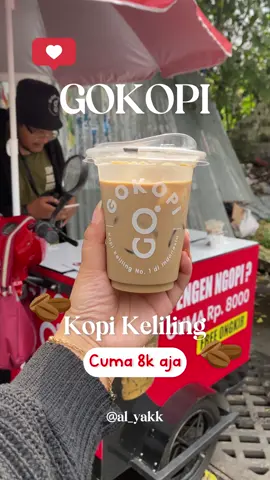 Kopi keliling cuma 8k aja ✨ Rasanya ga kalah sama kopi di coffeeshop 🤩 #kopi #kopikeliling #kopisusu #kopigulaaren #kopisurabaya #gokopi #kopienak #kulinersurabaya #surabaya #njajansurabaya #kulinertiktok #rekomendasikulinersurabaya #fyp #fypシ #foryoupage #foryou 