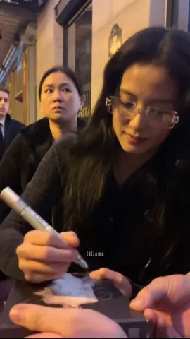 Hahahah 😂#jisoo #kimjisoo #jisooblackpink #blackpink #funnyvideos #funny #funnymoments #funnyjisoo #sideeye #eye #paris #hahah #lol #laugh #laughing #😂 #fyp #foryou #foryoupage #fypシ #viral #viralvideo #goviral #jisoobpn 