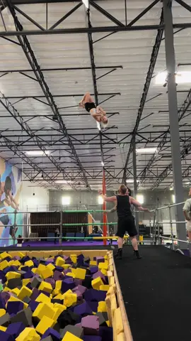 Twirlywhirly🌪️🌪️ #acrobatics #crazy #foryou #foryoupageofficiall #fyp #acrobat #circus #foryoupage #viralvideo #gymnasticstiktok #acro #gymnastics #viraltiktok #crazytrickday #wow #crazytrick #acrochallenge #backflipchallenge #backflip 