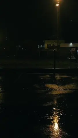 Rainy night 🌧️ #basicfit #gym #salle #videography #vidoe #edit #gymaesthetics #night #thaughts #musculation #gymmotivation #sadgymmotivation #sport #gymedit #nightedit #lonelygym 