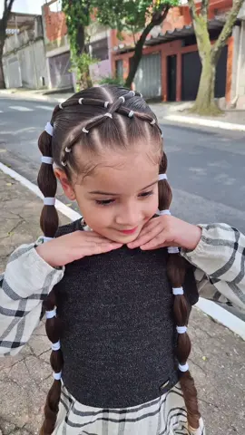 Lindo e fácil né?💖🎀#penteadofacil #penteados #peinados #hairtutorials #trancas #dica #penteadoinfantil 