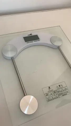 Precisão e praticidade ao dia a dia merece qualidade também! 💙 E aqui na Park, você tem tudo isso literalmente debaixo dos pés com a nossa balança para implementar no seu dia a dia, venha e aproveite conosco 🥰 #Park #ecommerce #produtos #balança #ParkEcom