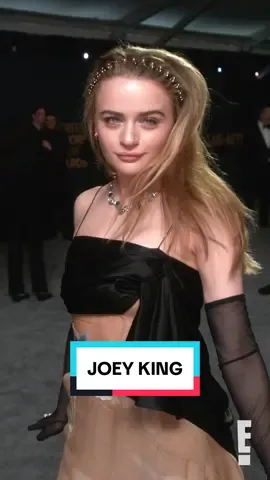 Is there a better GlamBOT interaction than one where we talk about hair tips, review a minute slay and have a suprprise hello from Tan France? I think not, but that's exactly what Joey King brought to the table! I have nothing more to add, she's my fav, and the best. I hope she keeps coming to the GlamBOT forever. #joeyking #colewalliser #glambotbts #livefrome #SAGawards 