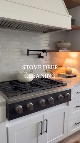 Ahhhh…much better!  🫧😌🖤 #asmr #deepcleaning #cleaningmotivaton #stovecleaning #stovedeepcleaning #CleanTok #organizedhome #momlife 