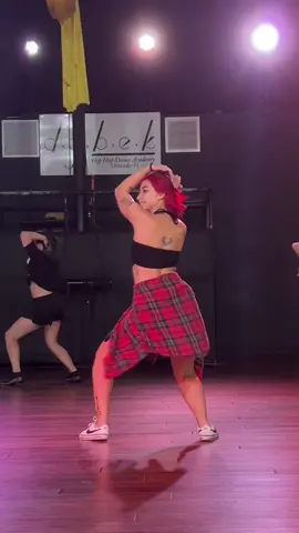 A highlight of my bday was learning this dance 🥰 #kpopdancecover #lesserafimsmart #lesserafim #kpopdancechallenge #kpopdance #kpop #kpopfyp 