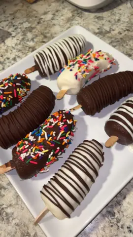 Chocobananas 🍌🍌 #chocobananas #bananas #chocolate #fyp #paratii #comidamexicana #postres #antojo #recetasfaciles #antojito 
