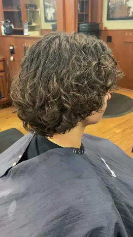 “Hockey hair” medium length layers natural curls #barber #curlspecialist #menscurlyhair #menscurlspecialist #drycut #curls #menshairstylist 