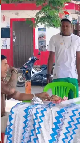 Au restaurant, nous avons trouvé un déjeuner que l'histoire n'oubliera jamais #rire #laugh #funny #rires😂 #rire_tiktok #comedia #funnyvideos #funnymoments #funnytiktok #fypシ゚viral #pourtoi #foryou #fyppppppppppppppppppppppp #explore #ضحك #كوميديا #كوميديا_مضحكة #ضحك #ترند_تيك_توك #france🇫🇷 @🔥Paky Official🔥 @chardonneret @Mimi phone @Ahmed°🅟𝙤𝙧𝙩𝙖𝙞𝙡 @Amira💎𝕻𝖔𝖗𝖙𝖆𝖎𝖑 @Darii🍗ابتسام🥖𝕻𝖔𝖗𝖙𝖆𝖎𝖑 @Yosri 💎𝕻𝖔𝖗𝖙𝖆𝖎𝖑🇫🇷🇹🇳 @🐯🐱 cute 🙈🐶 @💞𝕬𝖒𝖆𝖑💎𝕻𝖔𝖗𝖙𝖆𝖎𝖑💞 @Zach King 