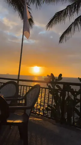 #sahoura👑🧿  #عايشين_سنين_أحلام_دايبين_بأحلى_كلام💔 #العندليب_الاسمر#🎶🎵🎼#🕊️🤍🤍🤍______#🤍_____🖤 