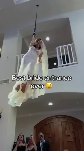 The craziest bride entrance we’ve seen 🫣 #wedding #fyp #foryou #weddingtiktok #weddingvibes #weddingtok 