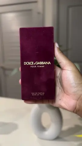 Im building my spring/summer collection back up again and let me tell you guys she is a top contender 😍😍 where have I been?? #perfumetiktoks #dolcegabbana #pourfemme #fragrancetiktok #blackgirlssmellgood #blackgirlssmellgood✨🤎 #scenttiktok 