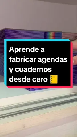 Aprende desde cero a fabricar agendas y cuadernos paso a paso 📒 Obten información del Curso Online en el LINK EN MI PERFIL 🫶 #emprendimiento #fyp #negocios #emprendedora #viral #emprender #agendas #papeleriacreativa #cuadernos #cuadernospersonalizados 