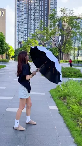The 24ribs extra-large umbrella can be used in both rain and shine. The quality is super good and it can be used in heavy wind or rain.#umbrella #umbrellachallenge #umbrellacorporation #rainyday #rainy 