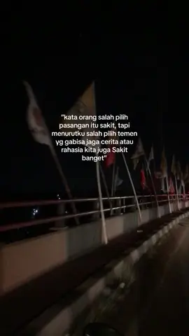 kita berusaha baik2 buat jaga rahasia temen tapi rahasia kita yg diumbar kan sakit🙂#sadvibes🥀 #xcyzba #fypシ #sakit #fypシ #sabar 