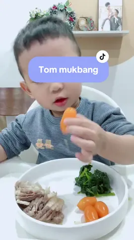 Mukbang bữa cơm đơn giản của em bé 28 tháng nhé cô chú #xuhuong #embe #conlatomday #mukbang 
