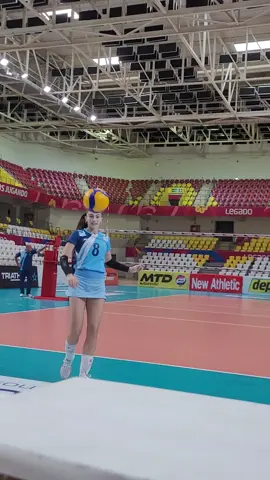 🤔🏐¿ Cuántas dominadas hizo #FlorenciaGigljo en el video?   #RegatasLima   #volleyball #viral #voley #volleyballplayer #volleyword #volleyballgirls #periodismodeportivo #flaviamontes