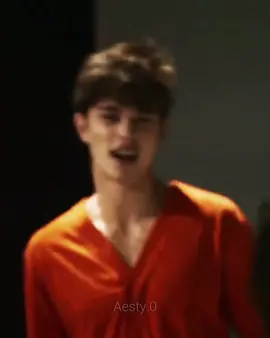 Iam sexy and i know it. #foryoupage #fyp #fypシ #fypシ゚viral #fy #viral #viraltiktok #franciscolachowski #chico #SuperModel #edit #topmodel #model #modeling #edits #trend #trending 