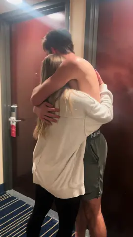 surprising my boyfriend at the NCAA tournamnet after a long 3 months #ldr #longdistancerelationship #ldrcouple 